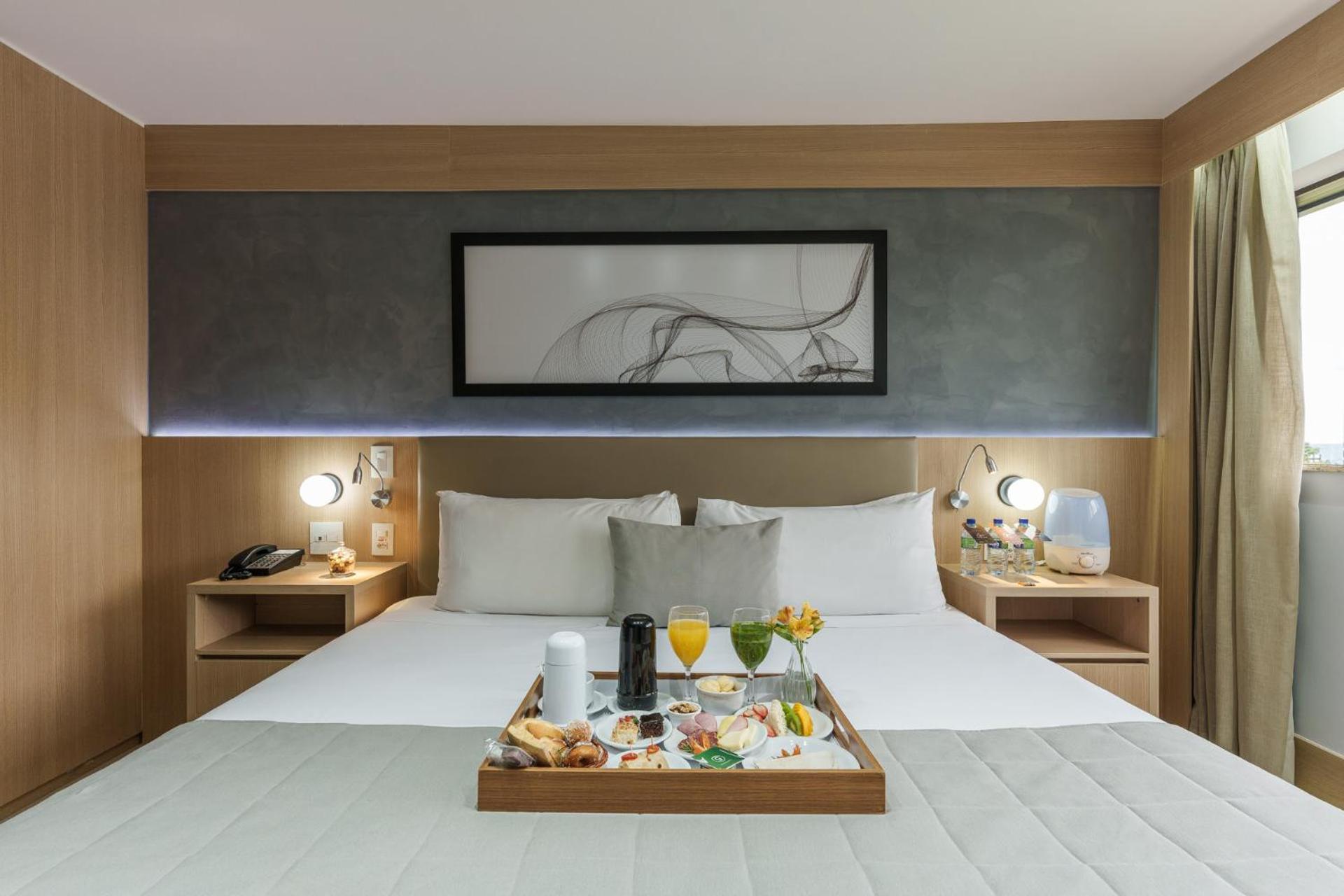 Cullinan Hplus Premium Бразиліа Номер фото