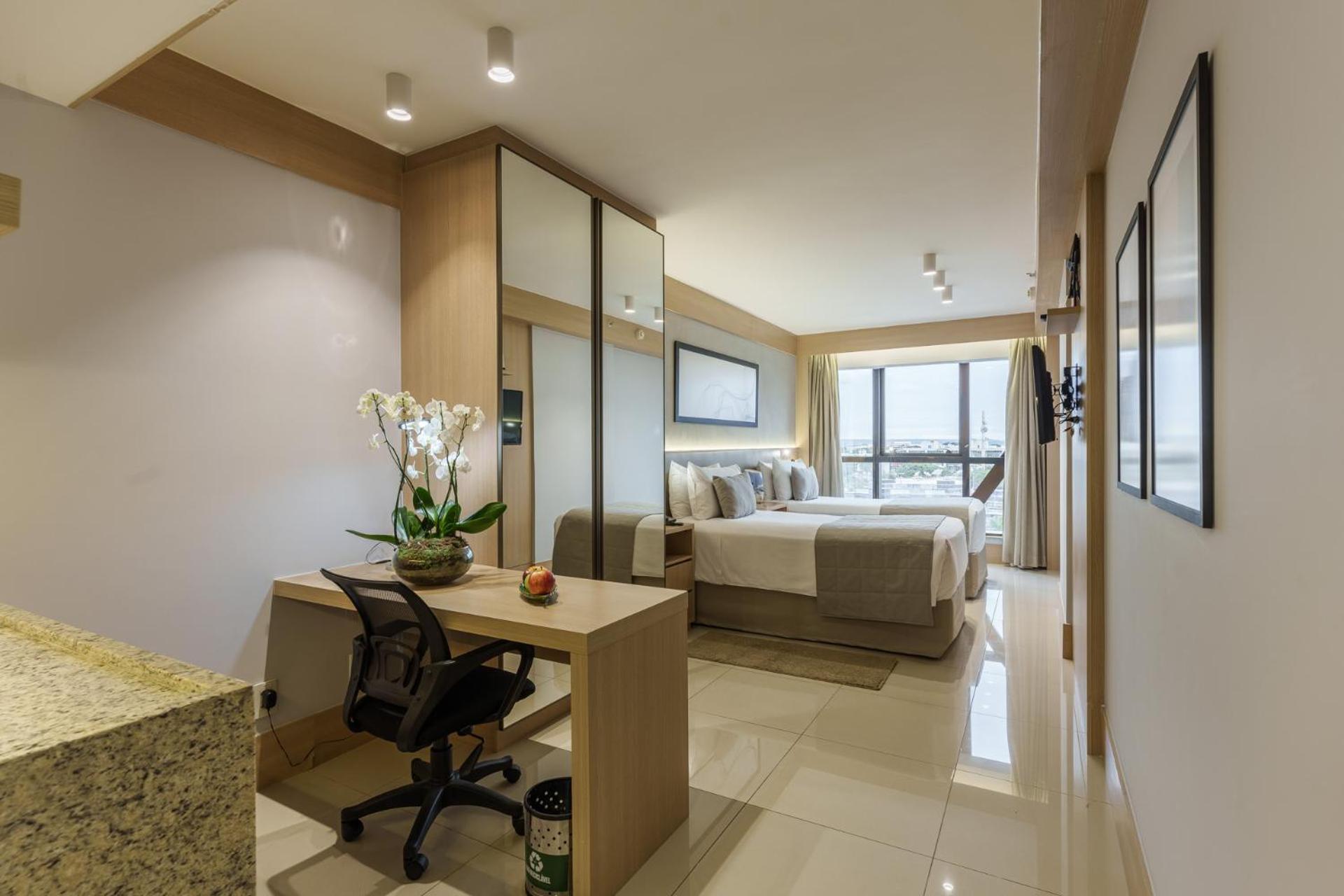 Cullinan Hplus Premium Бразиліа Номер фото