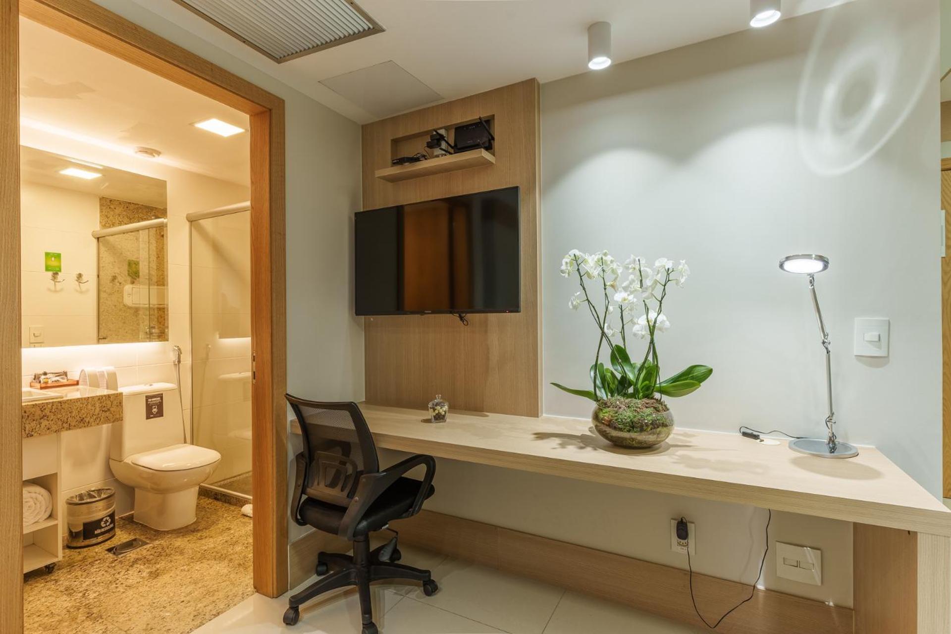 Cullinan Hplus Premium Бразиліа Номер фото