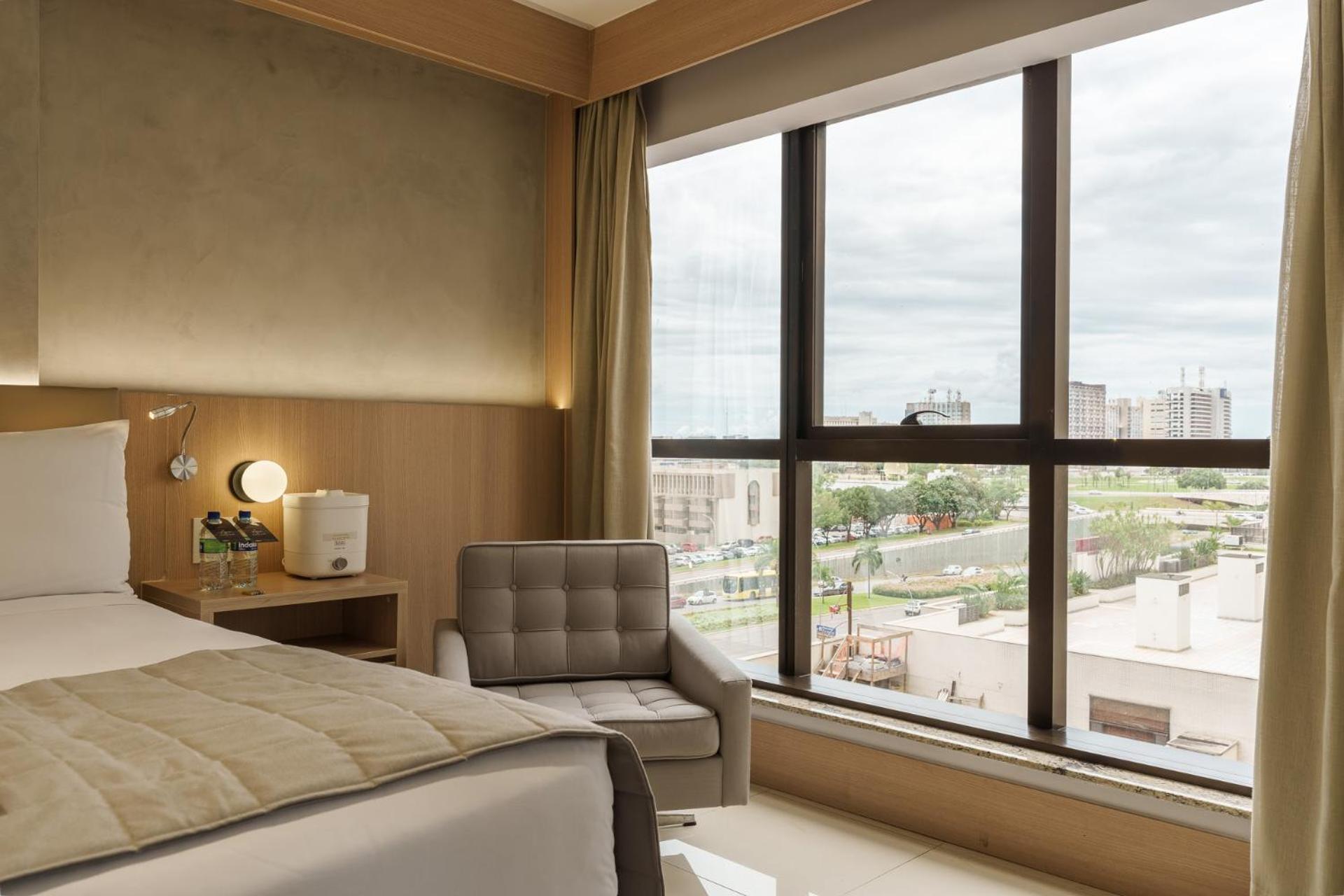 Cullinan Hplus Premium Бразиліа Номер фото
